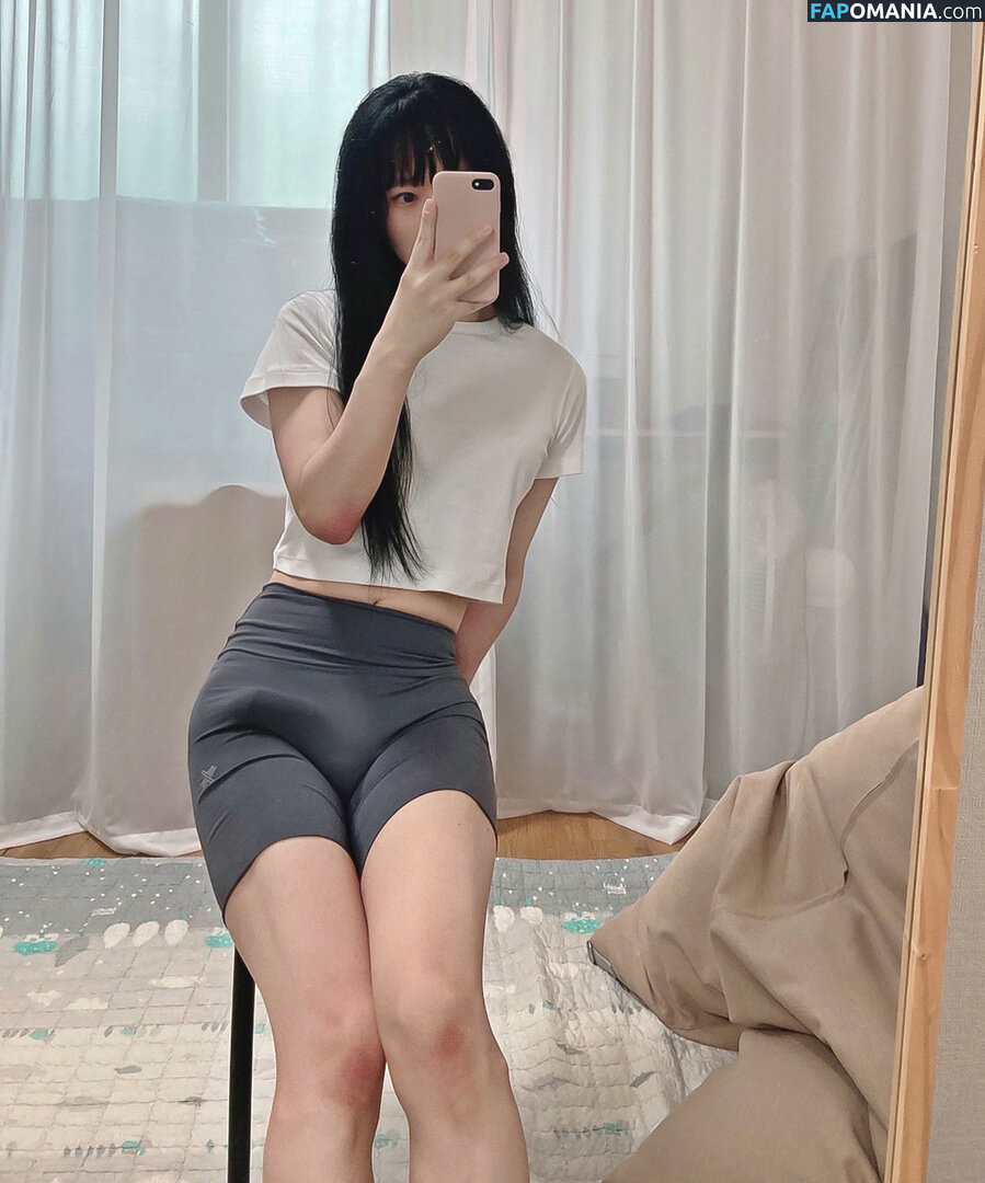 cd지금 / hijeegeum Nude OnlyFans  Leaked Photo #2