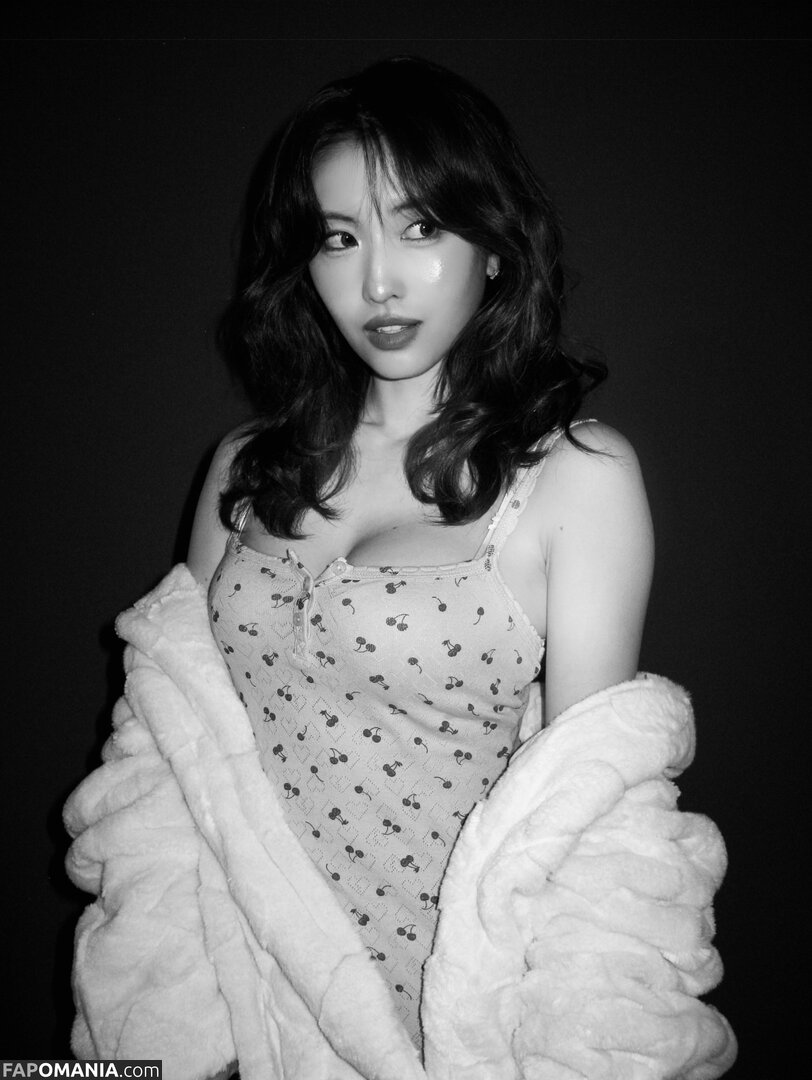 Hirai Momo / TWICE / momo Nude OnlyFans  Leaked Photo #9