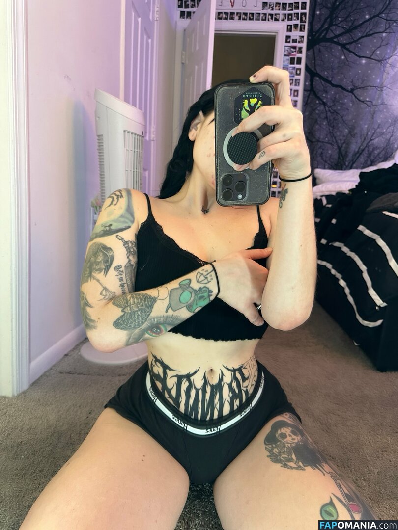 horrorwh0re / megxcore / notahorror / whorrore Nude OnlyFans  Leaked Photo #23