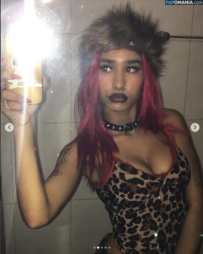 Httvitoria Nude OnlyFans  Leaked Photo #2