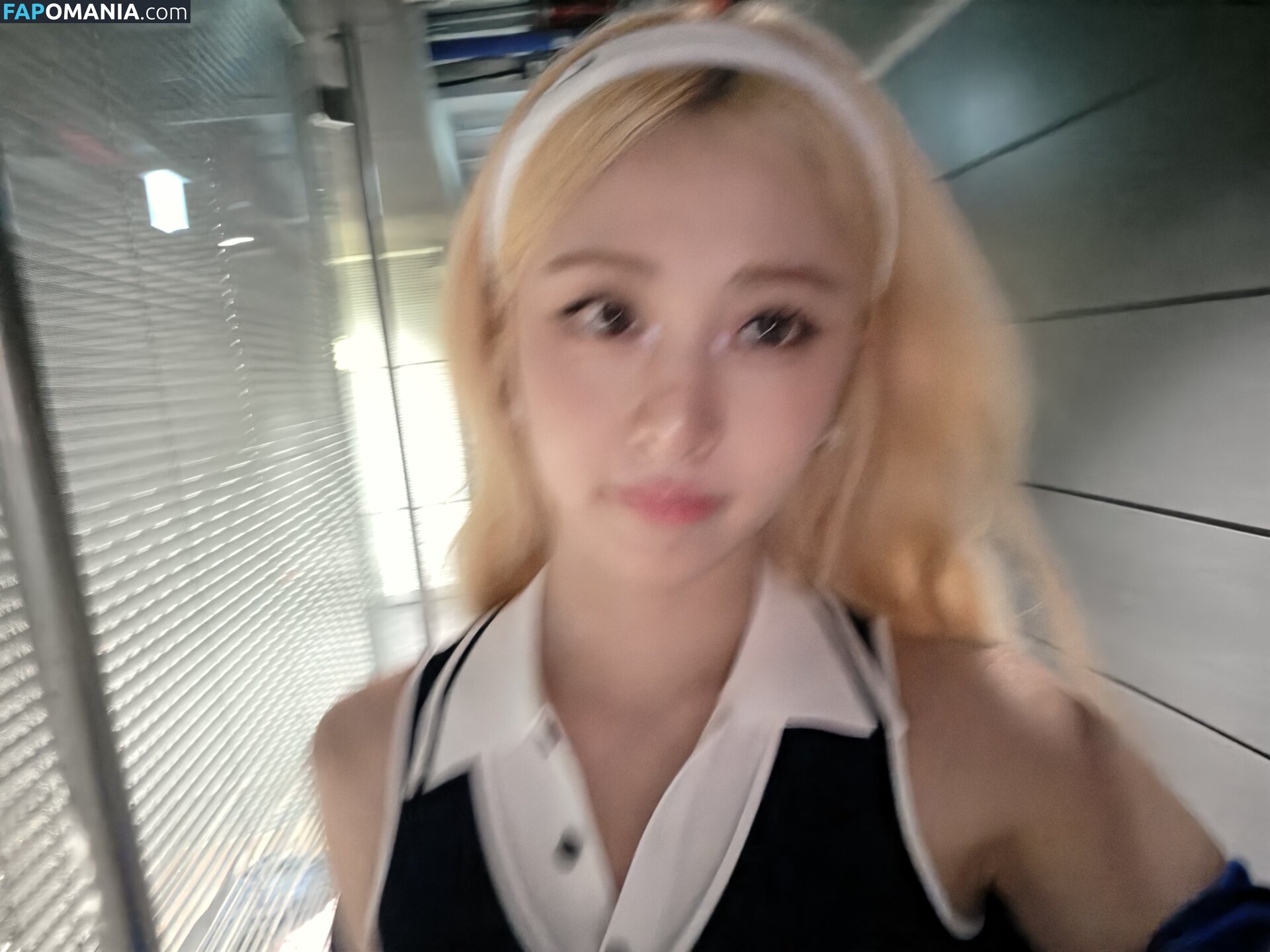 Huh Yunjin 허윤진 / LESSERAFIM / jenaissante Nude OnlyFans  Leaked Photo #2