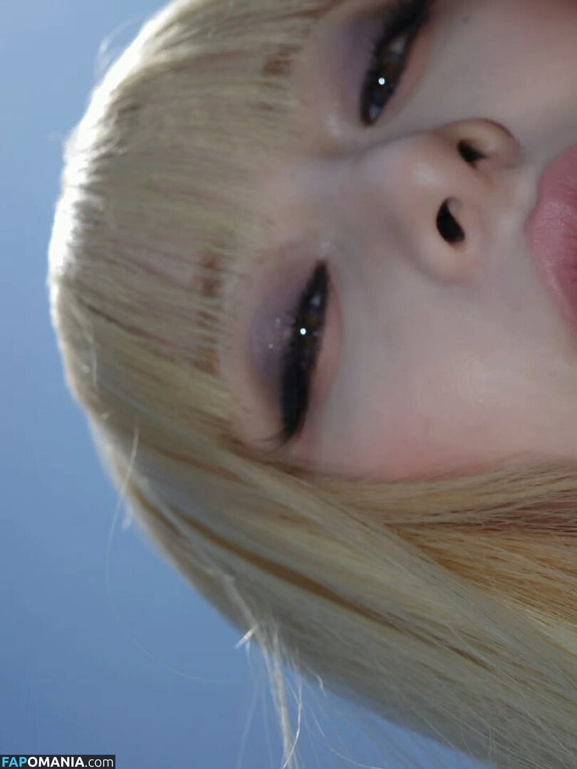 Huh Yunjin 허윤진 / LESSERAFIM / jenaissante Nude OnlyFans  Leaked Photo #13