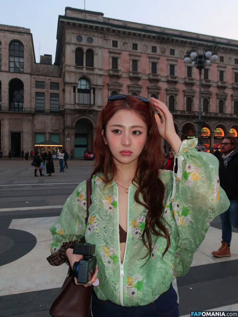 Huh Yunjin 허윤진 / LESSERAFIM / yunjin_lesserafims Nude OnlyFans  Leaked Photo #26