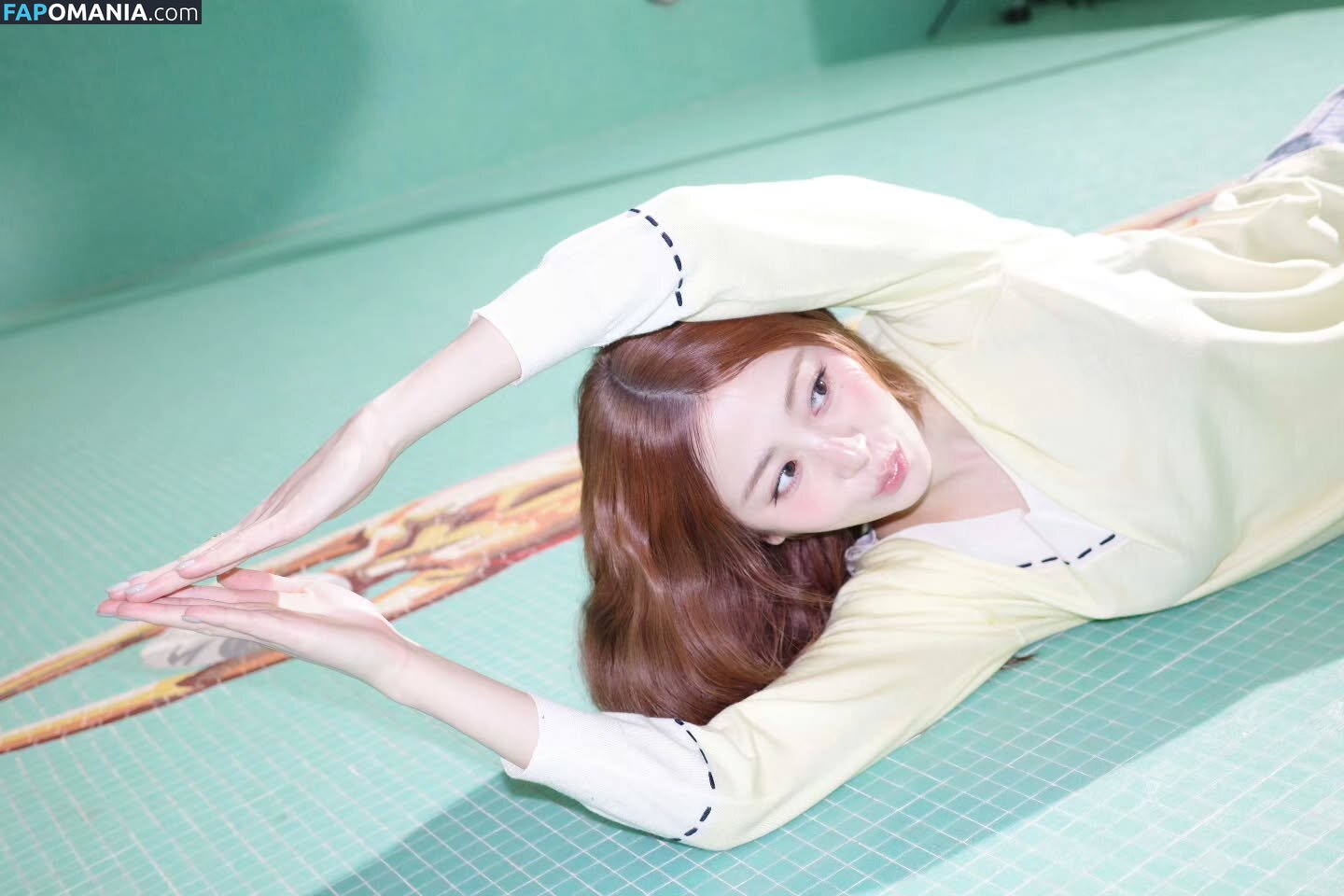 Huh Yunjin 허윤진 / LESSERAFIM / jenaissante Nude OnlyFans  Leaked Photo #98