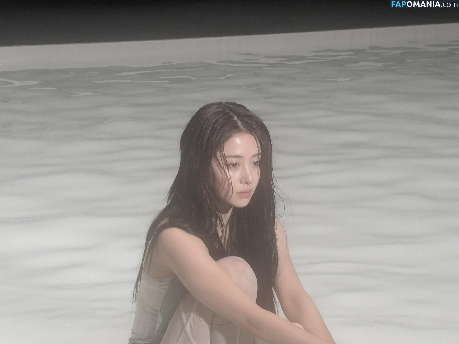 Huh Yunjin 허윤진 / LESSERAFIM / jenaissante Nude OnlyFans  Leaked Photo #126