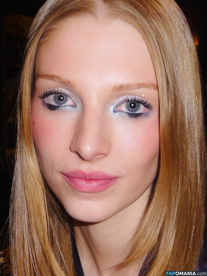 Hunter Schafer / hunterschafer Nude OnlyFans  Leaked Photo #1