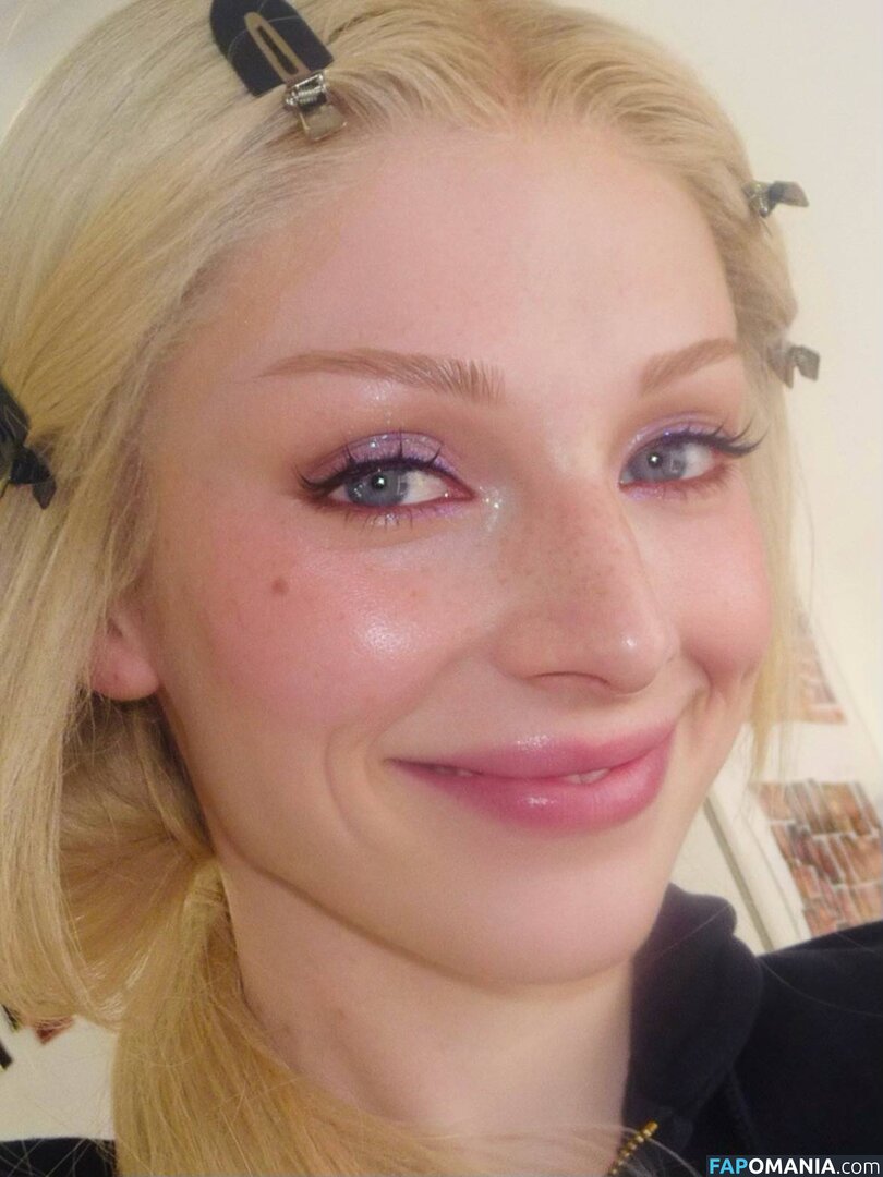 Hunter Schafer / hunterschafer Nude OnlyFans  Leaked Photo #7
