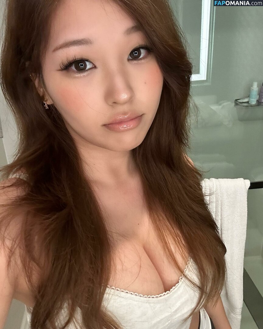 Aikuros / Hyoon Nude OnlyFans  Leaked Photo #43