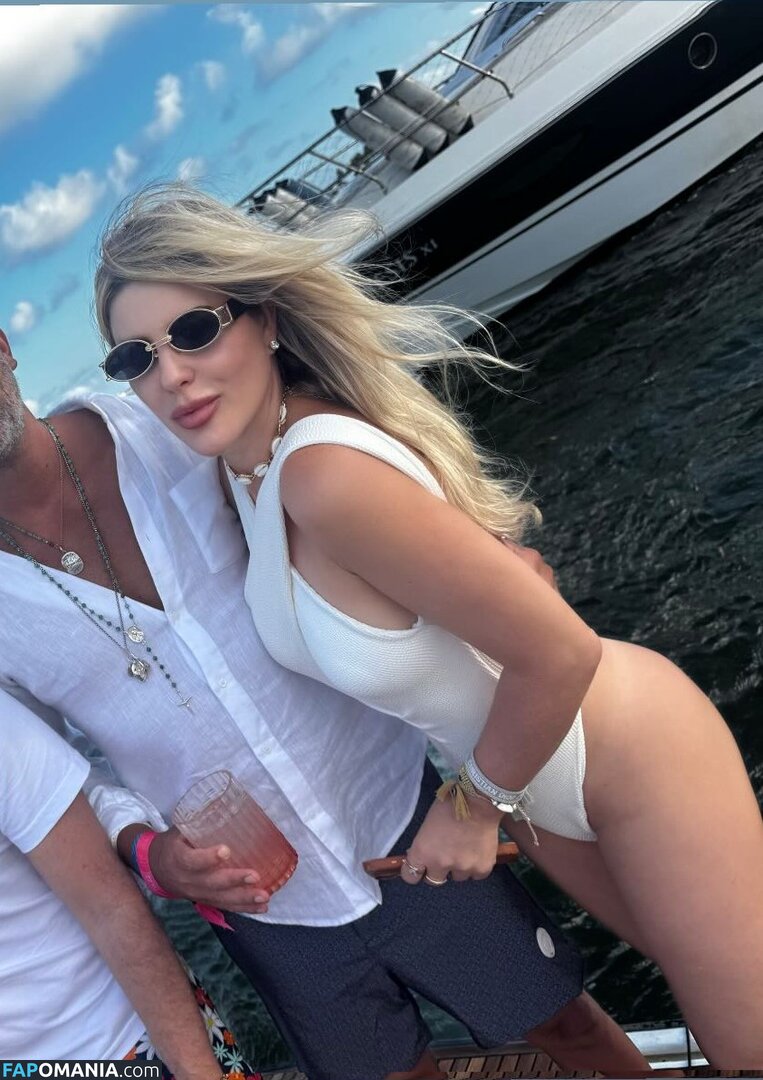 Íris Stefanelli / https: / irisstefanelli Nude OnlyFans  Leaked Photo #3