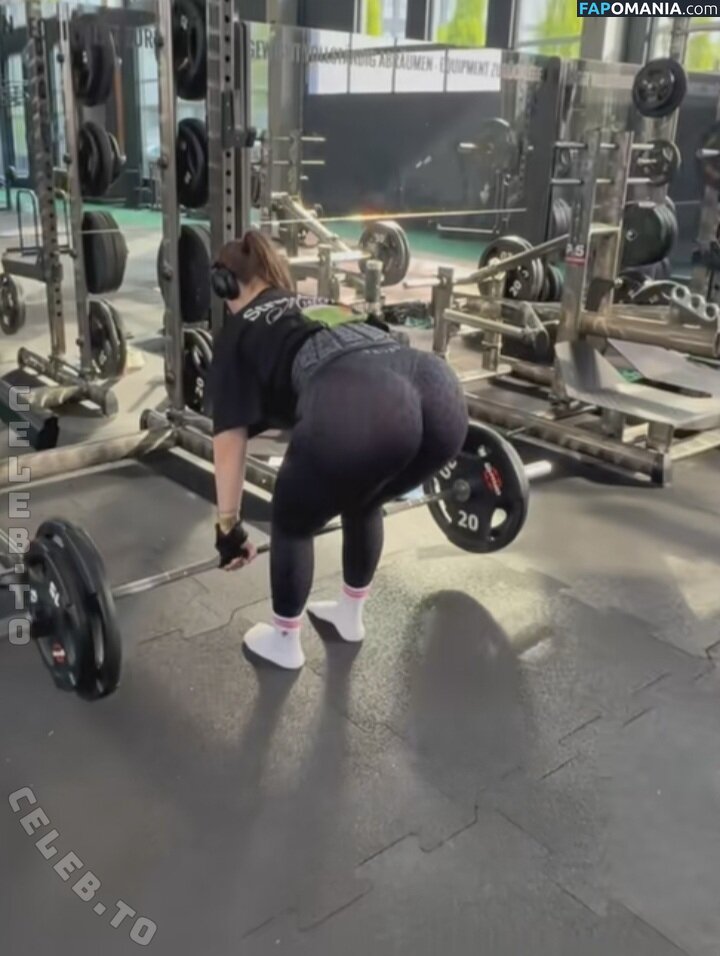 i.am.merlee / iammerlee / theschnuggs Nude OnlyFans  Leaked Photo #2