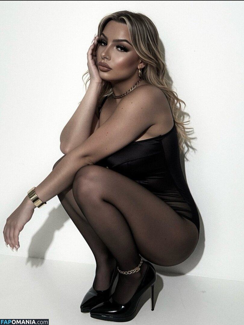 Iamsamvela / Samuela Cecchini Nude OnlyFans  Leaked Photo #1