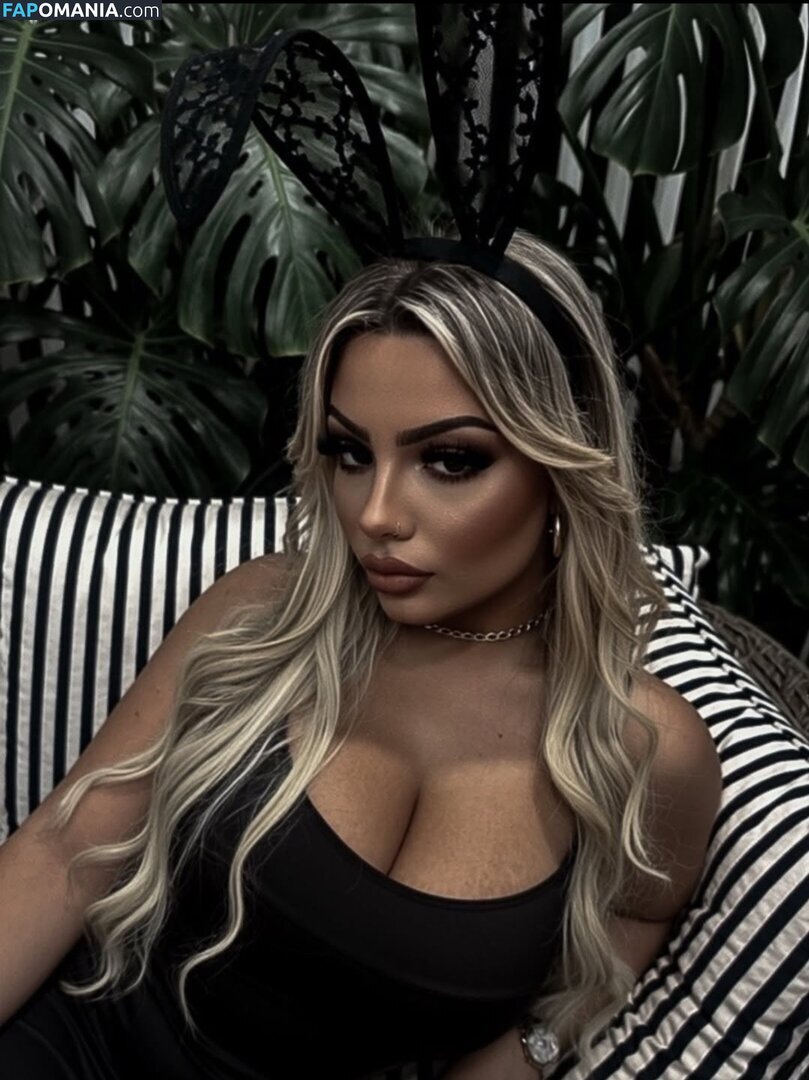 Iamsamvela / Samuela Cecchini Nude OnlyFans  Leaked Photo #6