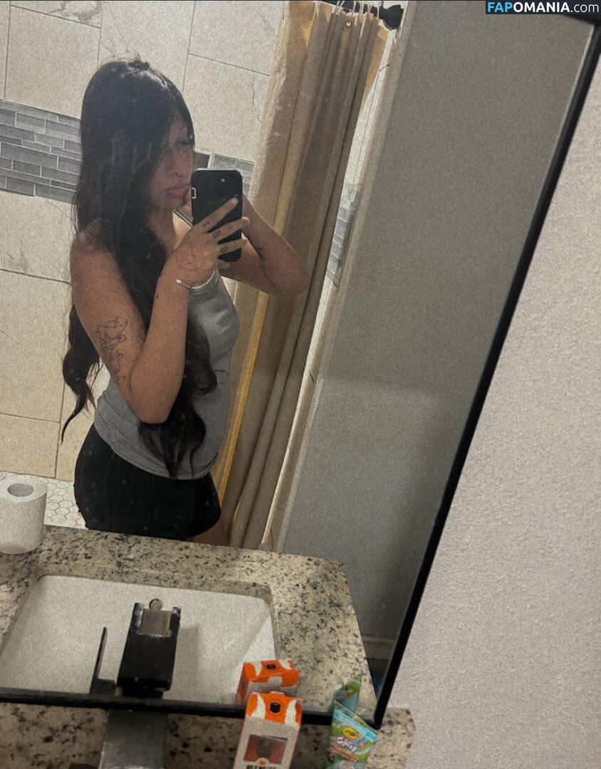 Nikki viera / daddychilll_69 / ickynicki956 Nude OnlyFans  Leaked Photo #1