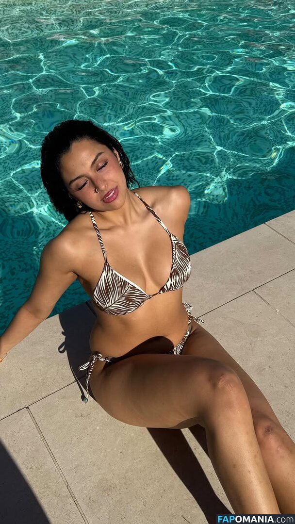 alycakes__ / iconicakes / sara deshmukh / saradeshmukhhh Nude OnlyFans  Leaked Photo #21