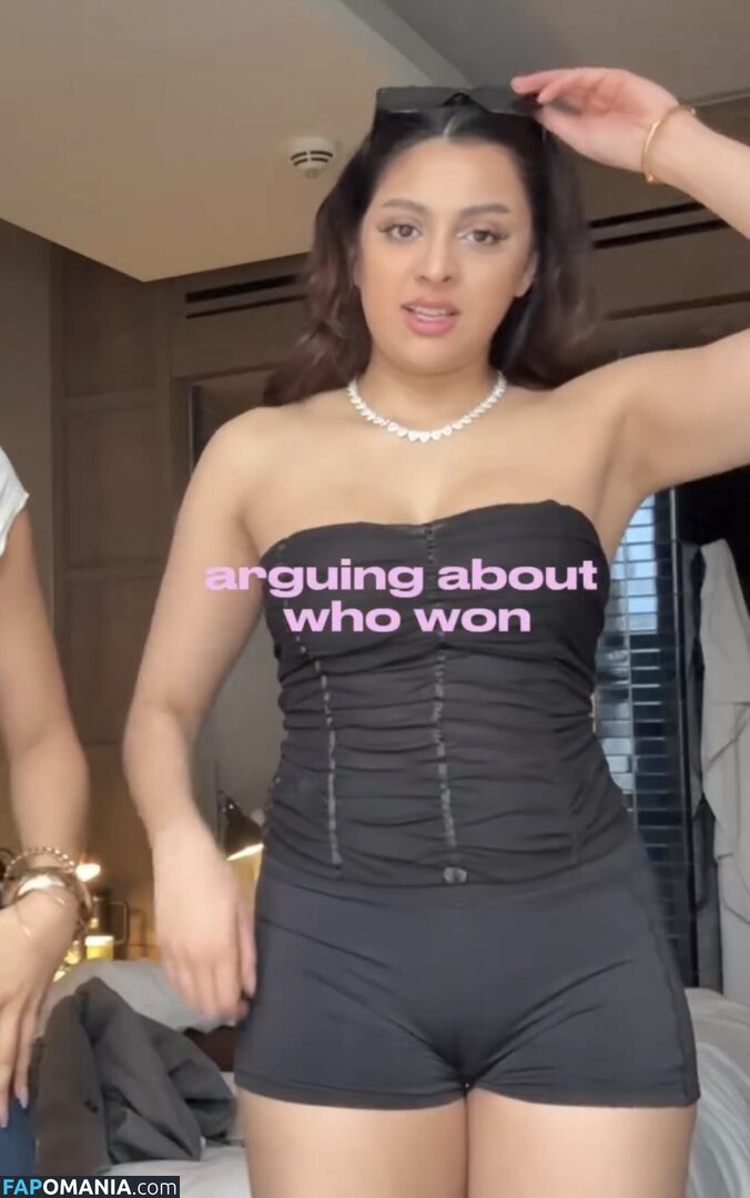 alycakes__ / iconicakes / sara deshmukh / saradeshmukhhh Nude OnlyFans  Leaked Photo #23