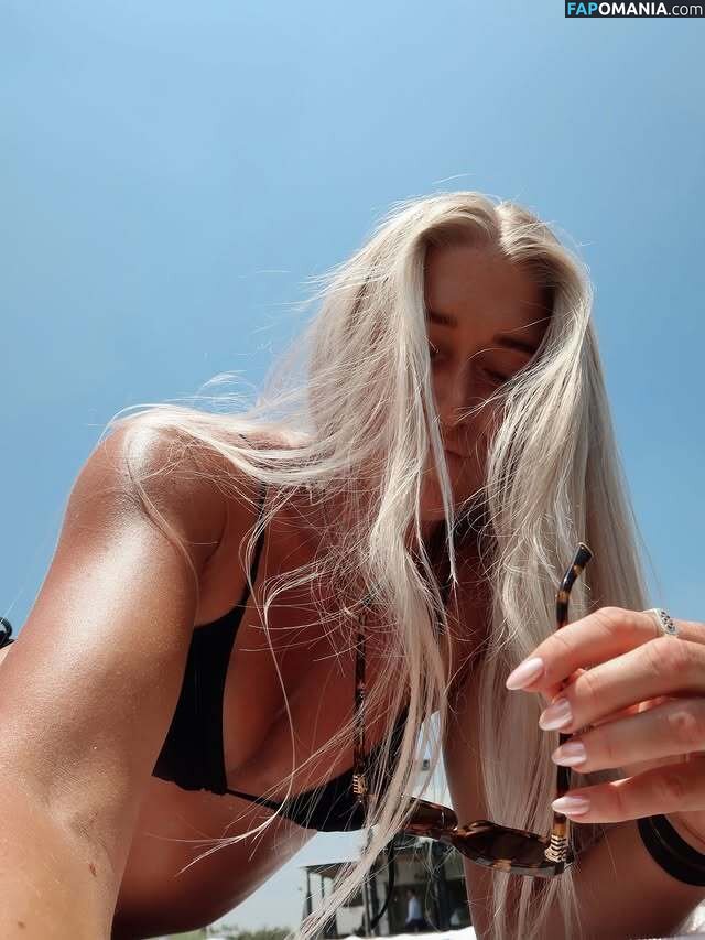 idakkarstoft / İda Kathrine Karstoft Nude OnlyFans  Leaked Photo #1