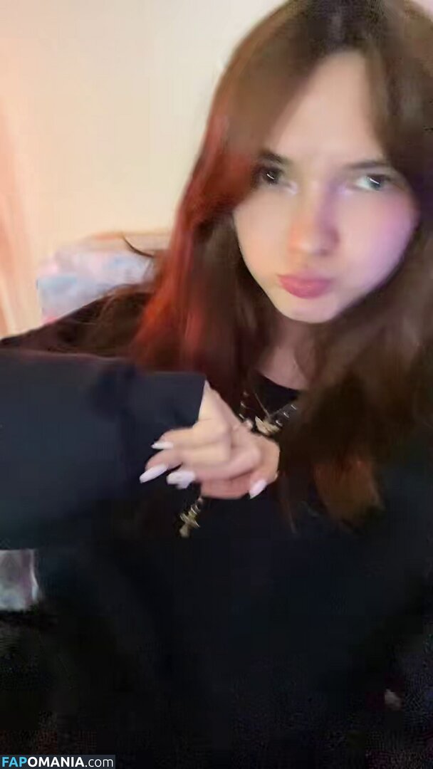 ilovebutterflieslolz123 Nude OnlyFans  Leaked Photo #1