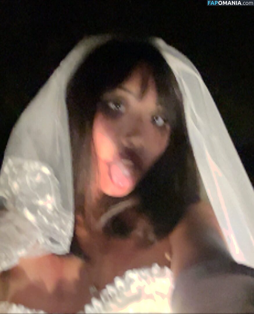 Shelley / ilovekrobus Nude OnlyFans  Leaked Photo #4
