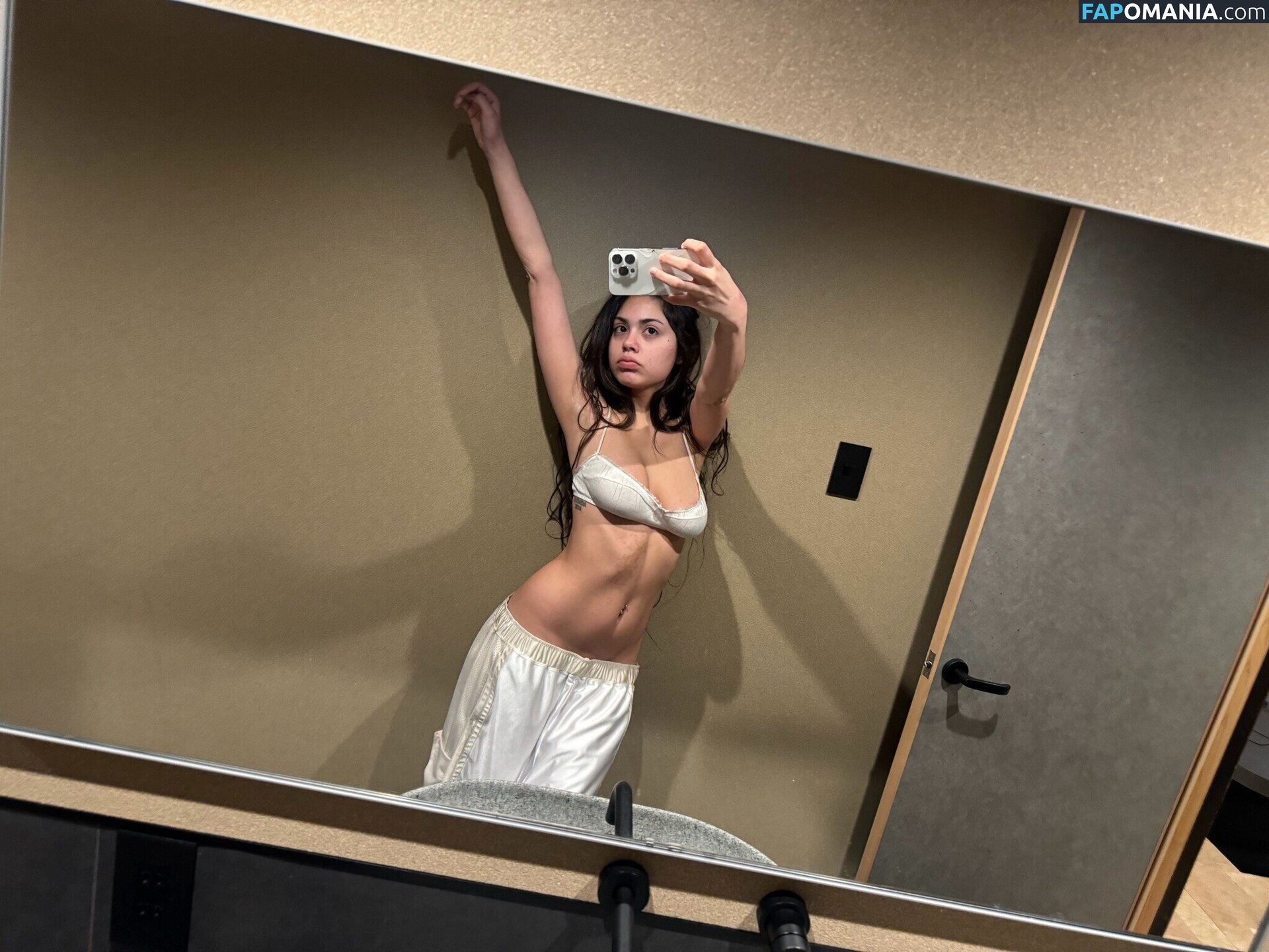 iluvmethemost / joselynalexandraaa Nude OnlyFans  Leaked Photo #12