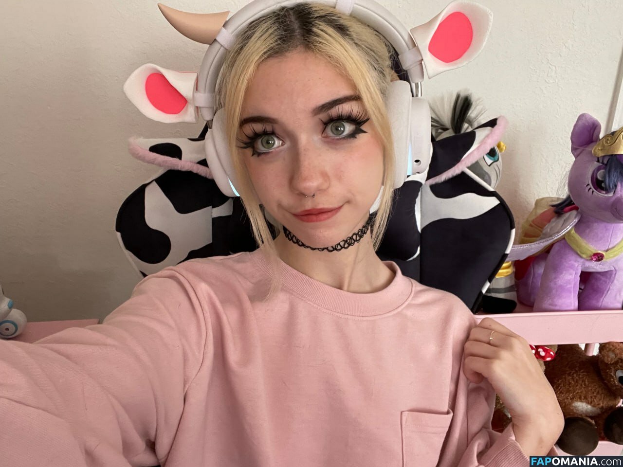 Iluvmeww / iluvmey Nude OnlyFans  Leaked Photo #283