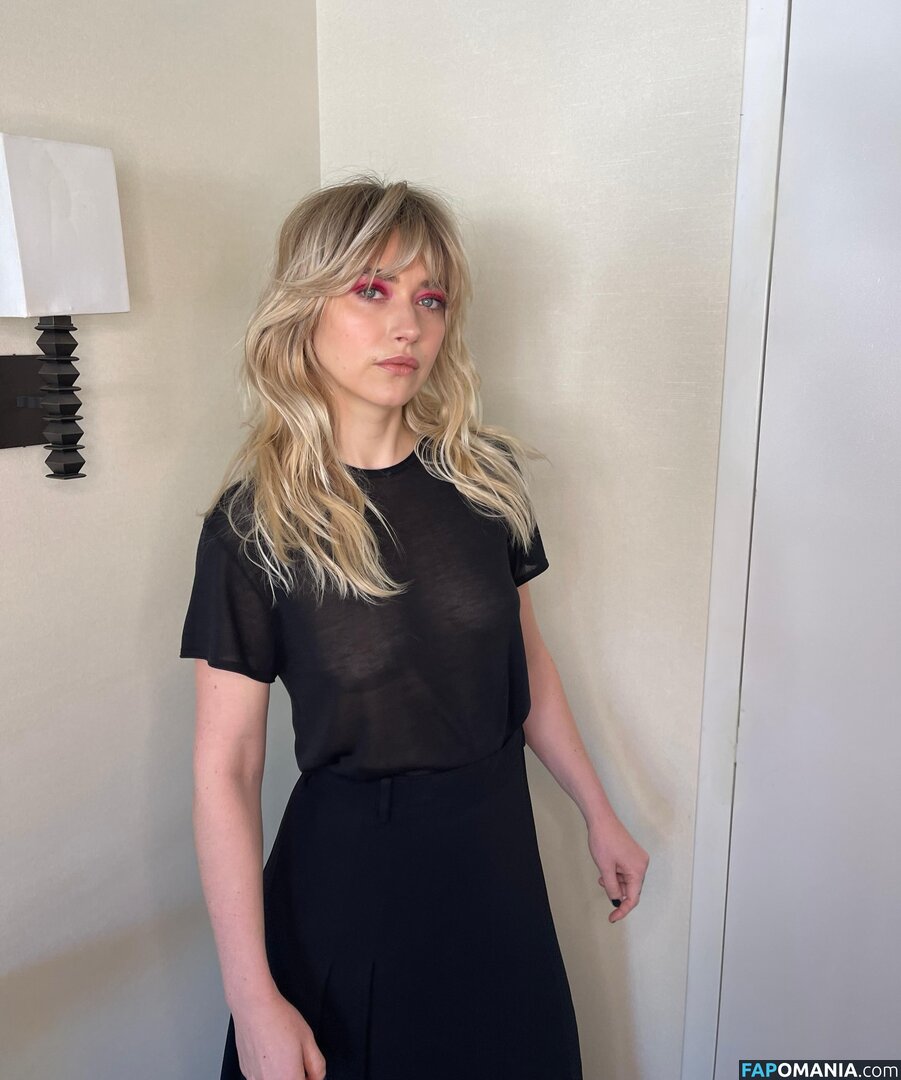 Imogen Poots / impoots Nude OnlyFans  Leaked Photo #1