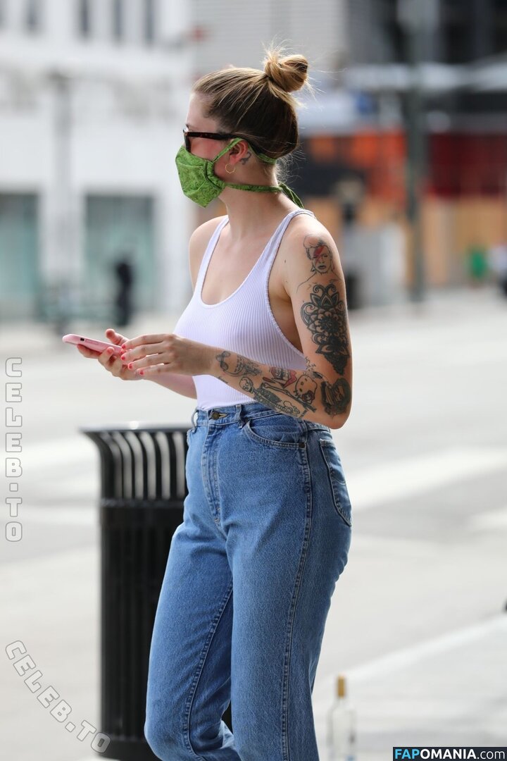 Ireland Baldwin / chloebaldwin... / irelandbasingerbaldwin / irelandirelandireland Nude OnlyFans  Leaked Photo #235