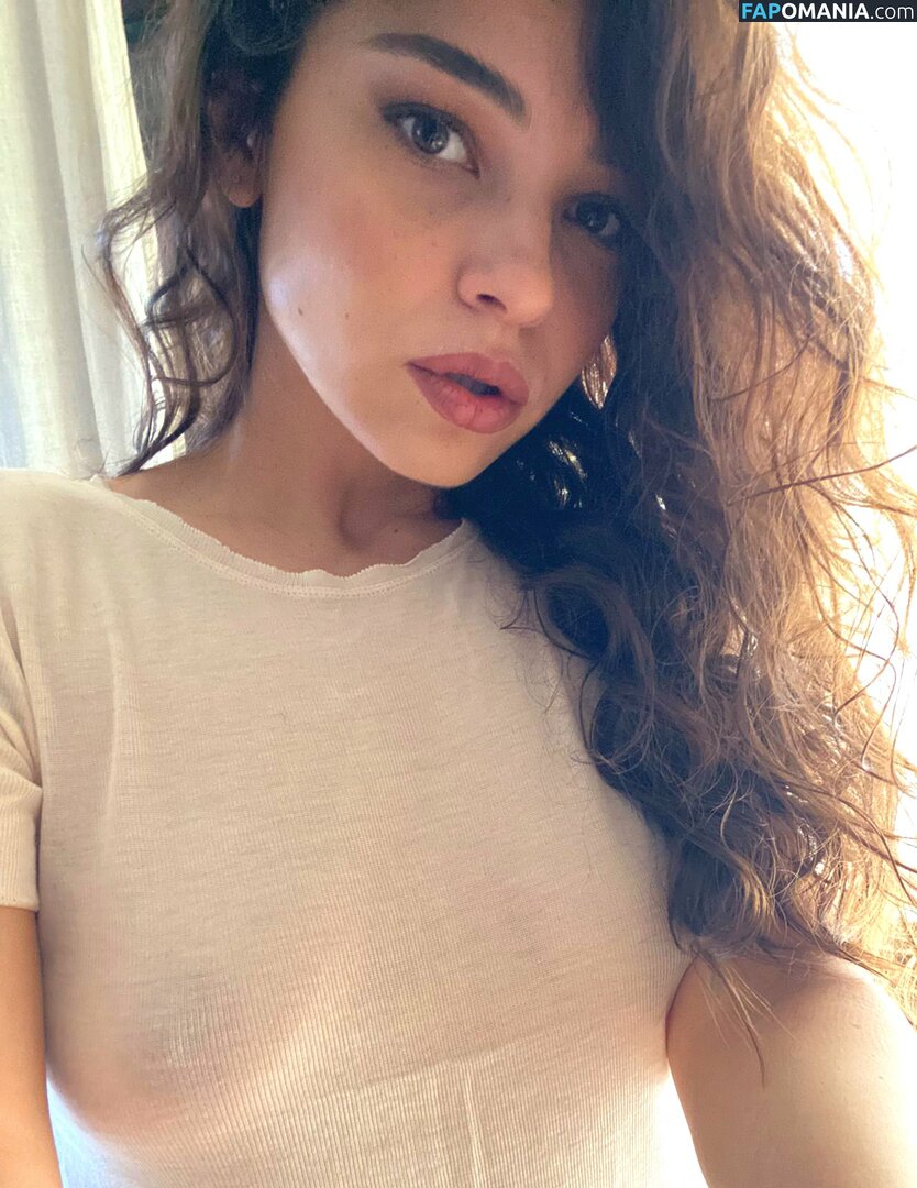 Eirenebelle / Irene Apostu / Irenebelle Nude OnlyFans  Leaked Photo #1