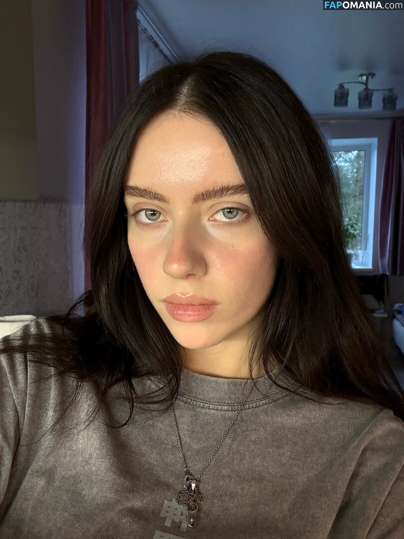 Irina Minkina / howeversnowy / rusian Billie eilish Nude OnlyFans  Leaked Photo #1