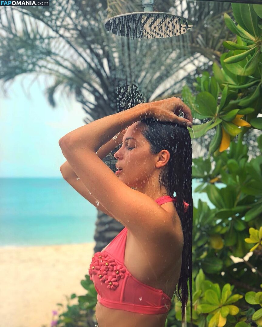 Iris Mittenaere / irismittenaere / summerxiris Nude OnlyFans  Leaked Photo #25