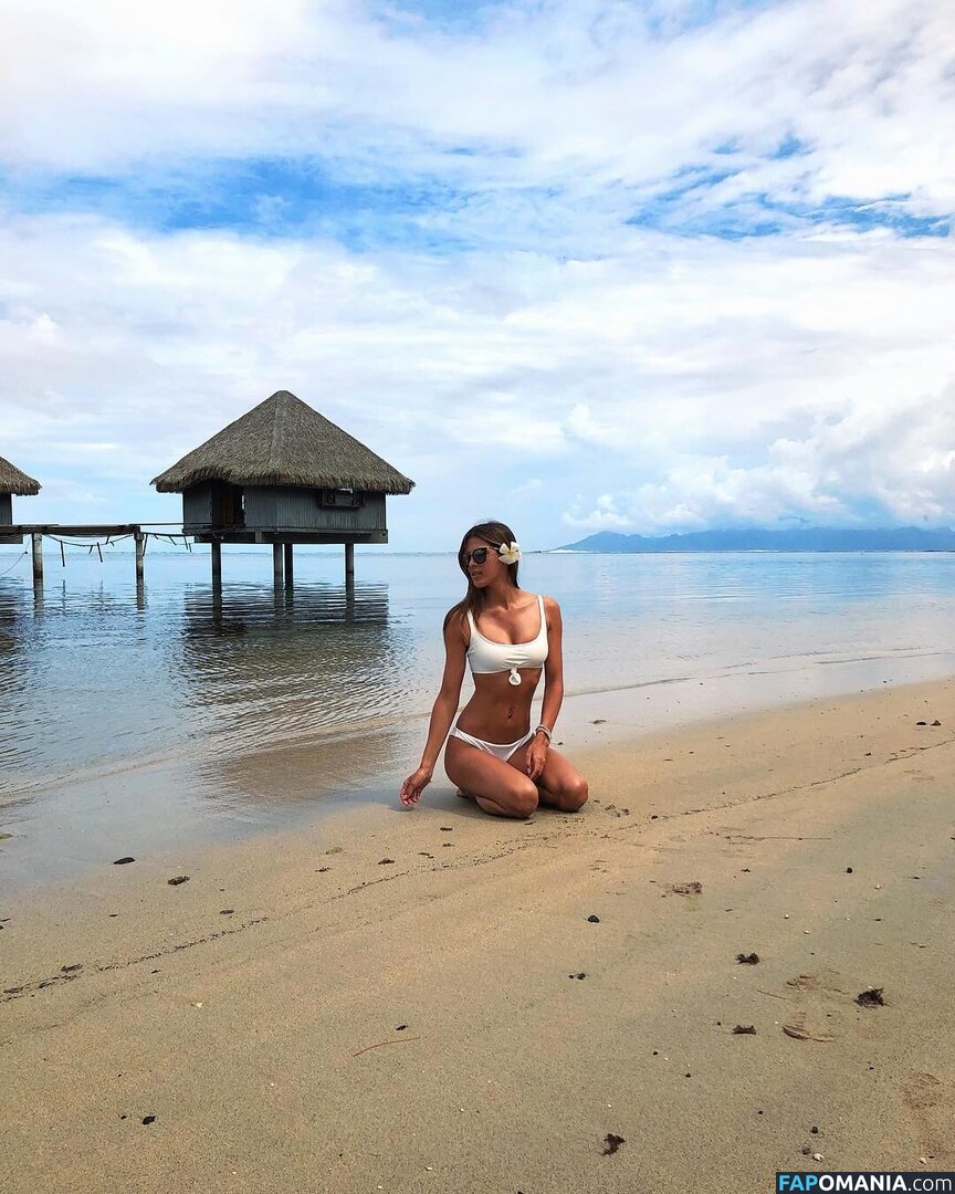 Iris Mittenaere / irismittenaere / summerxiris Nude OnlyFans  Leaked Photo #27