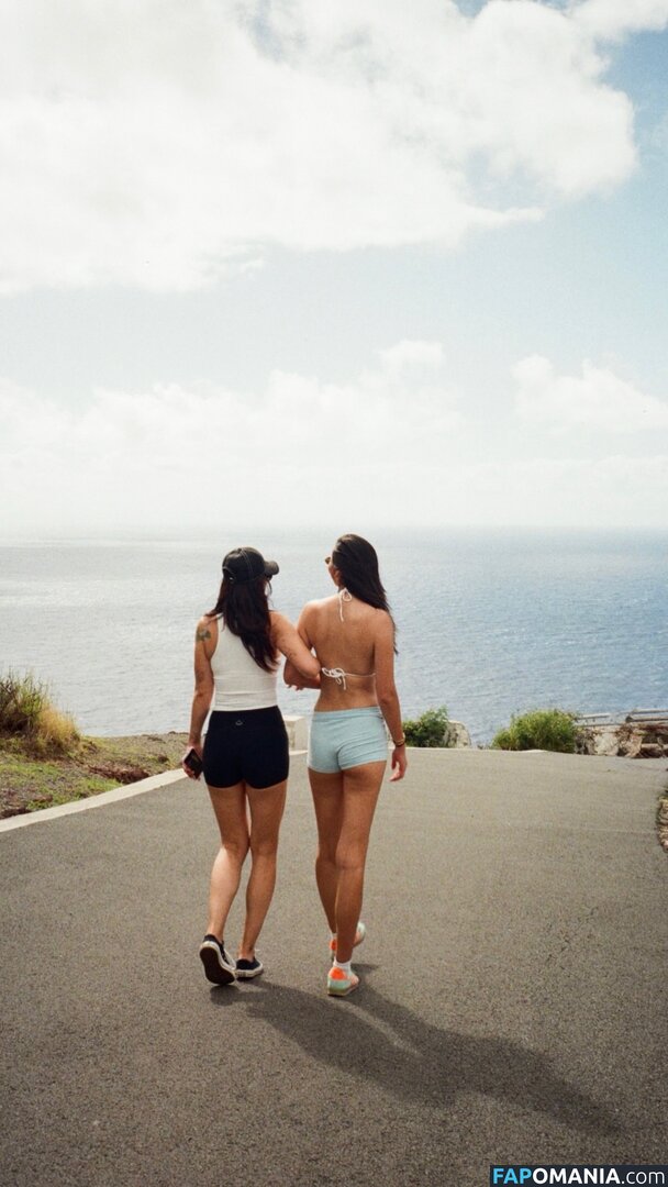 iris_ren / irisashannon Nude OnlyFans  Leaked Photo #5