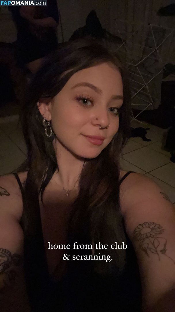 Isabella Dorta / isabelladortapoetry444 Nude OnlyFans  Leaked Photo #17