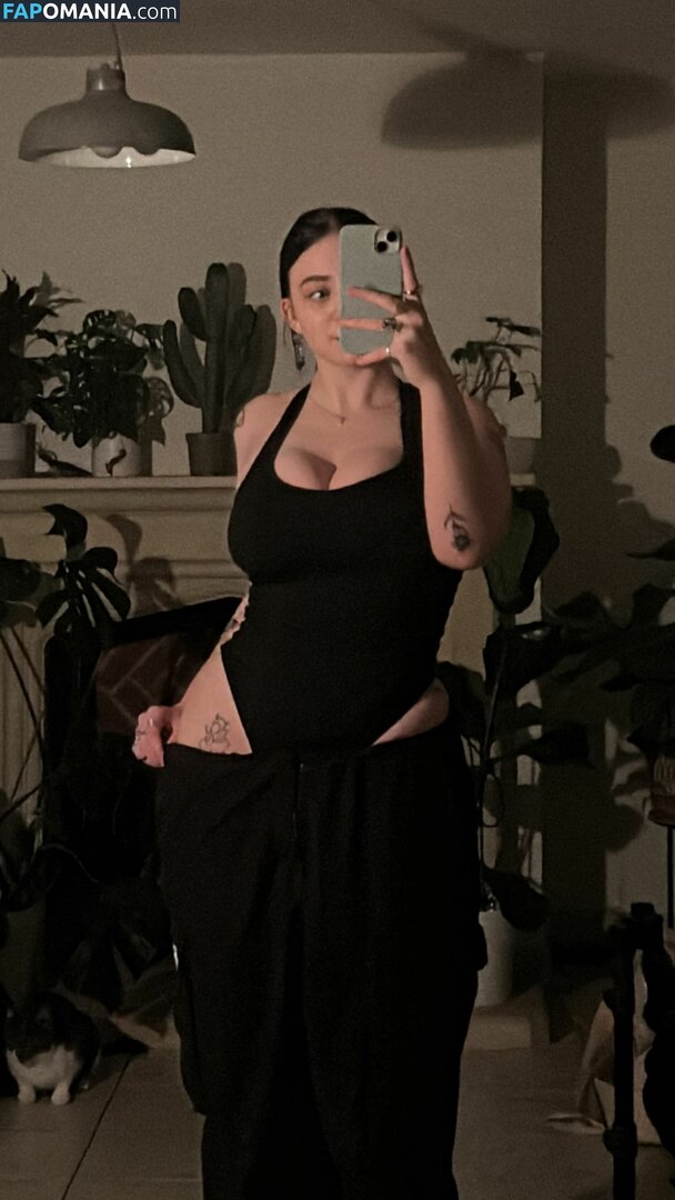 Isabella Dorta / isabelladortapoetry444 Nude OnlyFans  Leaked Photo #135