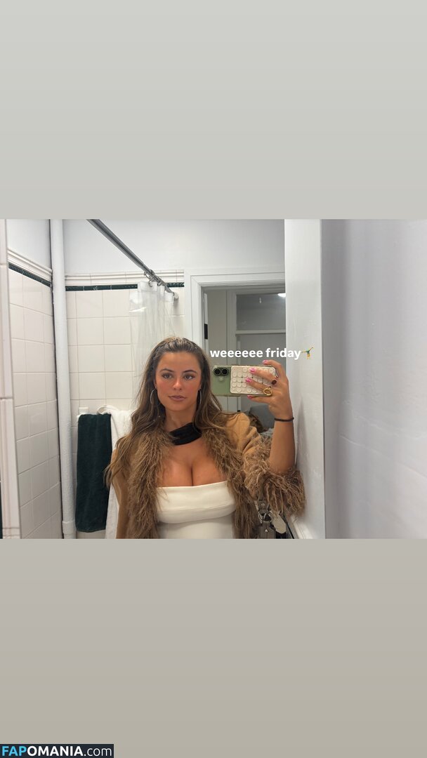 isabella.Lauren Nude OnlyFans  Leaked Photo #3
