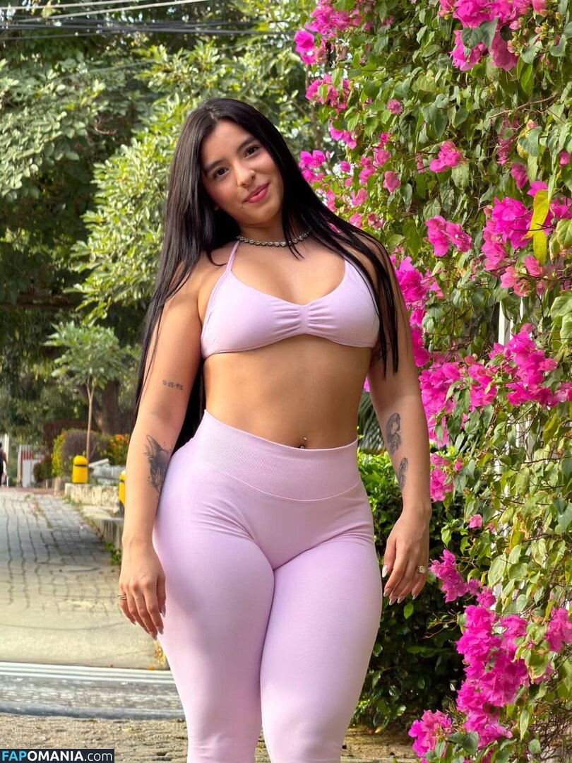 Isabella Tobar / https: / isabellatobaar / isatobaar Nude OnlyFans  Leaked Photo #2