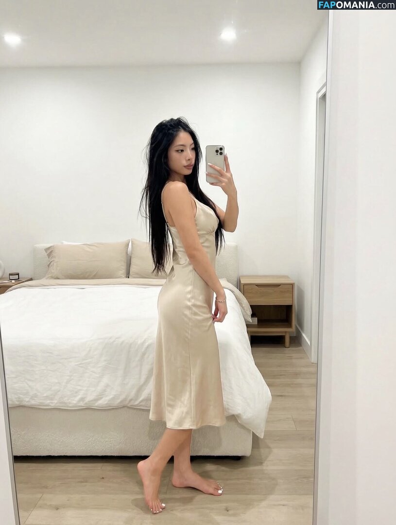 Isabella Yoon / itsisabellayoon Nude OnlyFans  Leaked Photo #10