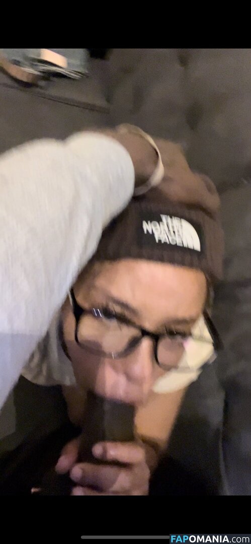 Itsscinnamon / cyn304_ Nude OnlyFans  Leaked Photo #2