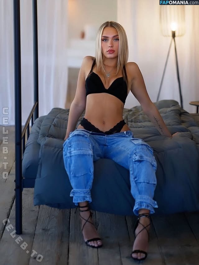 itsvilena / vlnabae Nude OnlyFans  Leaked Photo #2