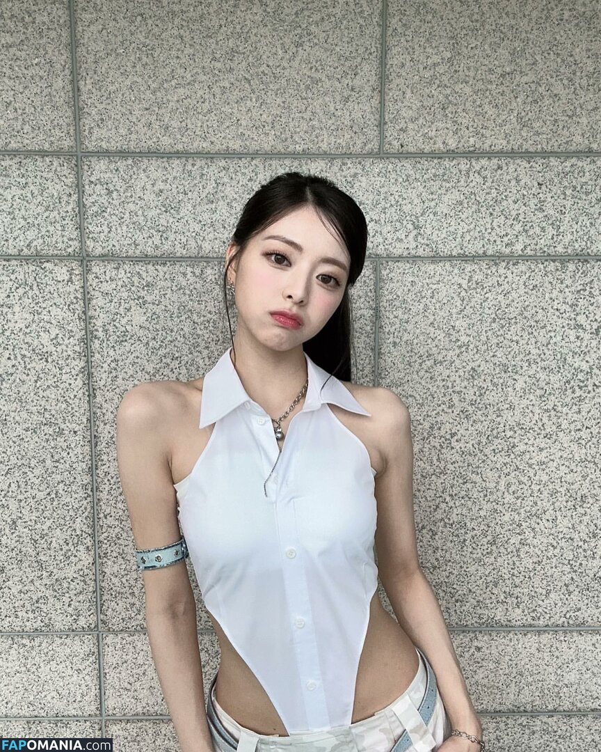 Shin Yu Na / Yuna ITZY / itzy.all.in.us / 유나 Nude OnlyFans  Leaked Photo #10