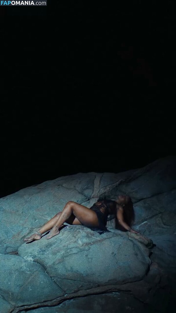 Iza Cantora / iza Nude OnlyFans  Leaked Photo #233