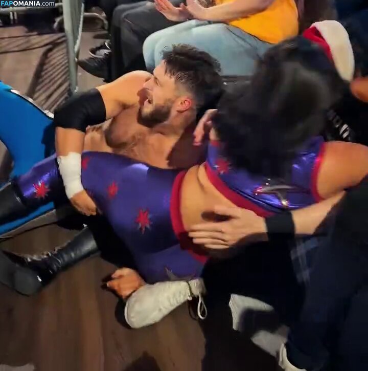 Izzy Moreno  / Izzy Moreno / ItsIzzyMania / itsizzymania Nude OnlyFans  Leaked Photo #4