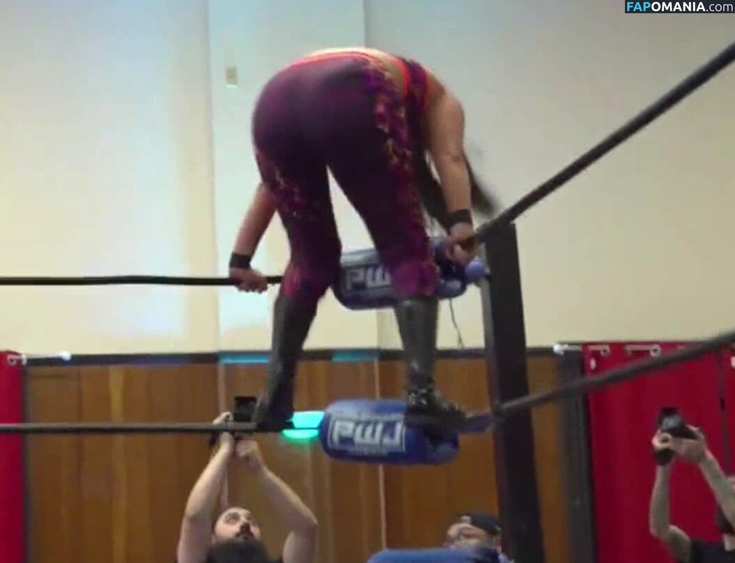 ItsIzzyMania / Izzy Moreno / WWYTWrestling Nude OnlyFans  Leaked Photo #57
