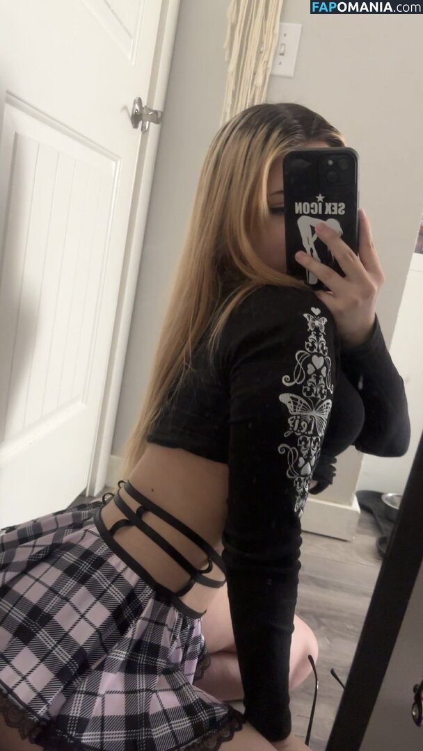 Izzy Rivas / imlizarey / izz1.r Nude OnlyFans  Leaked Photo #16