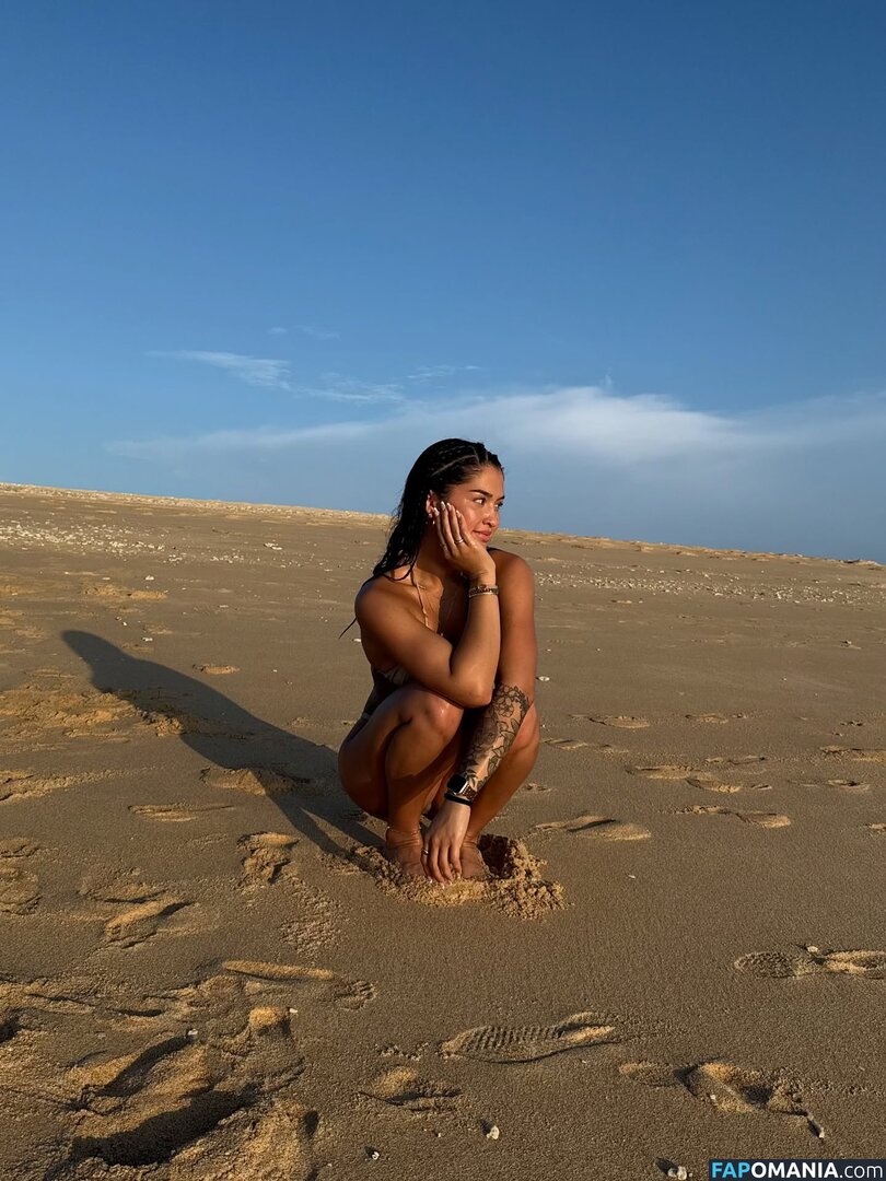 _izzyflannery_ / https: Nude OnlyFans  Leaked Photo #1