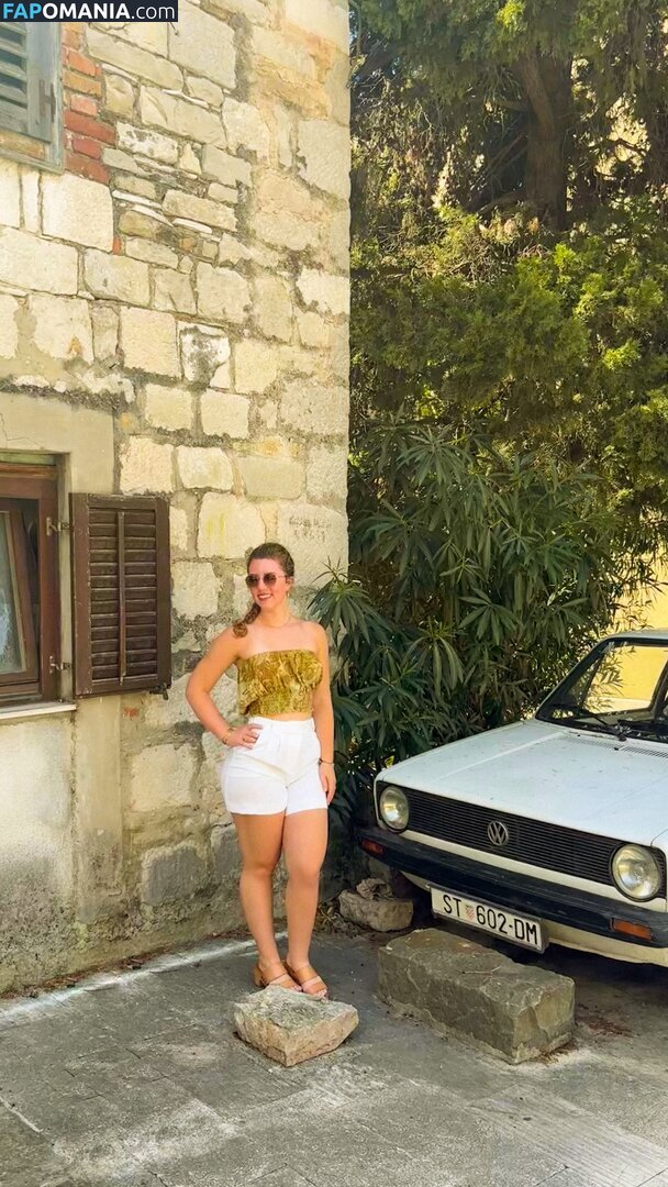 Jacindatravels_ / peachycaro Nude OnlyFans  Leaked Photo #8