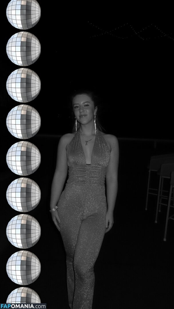 Jacindatravels_ / peachycaro Nude OnlyFans  Leaked Photo #35