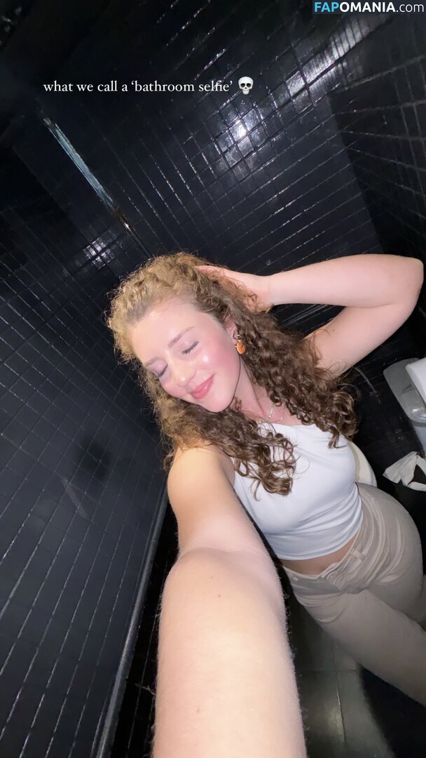 Jacindatravels_ / peachycaro Nude OnlyFans  Leaked Photo #63