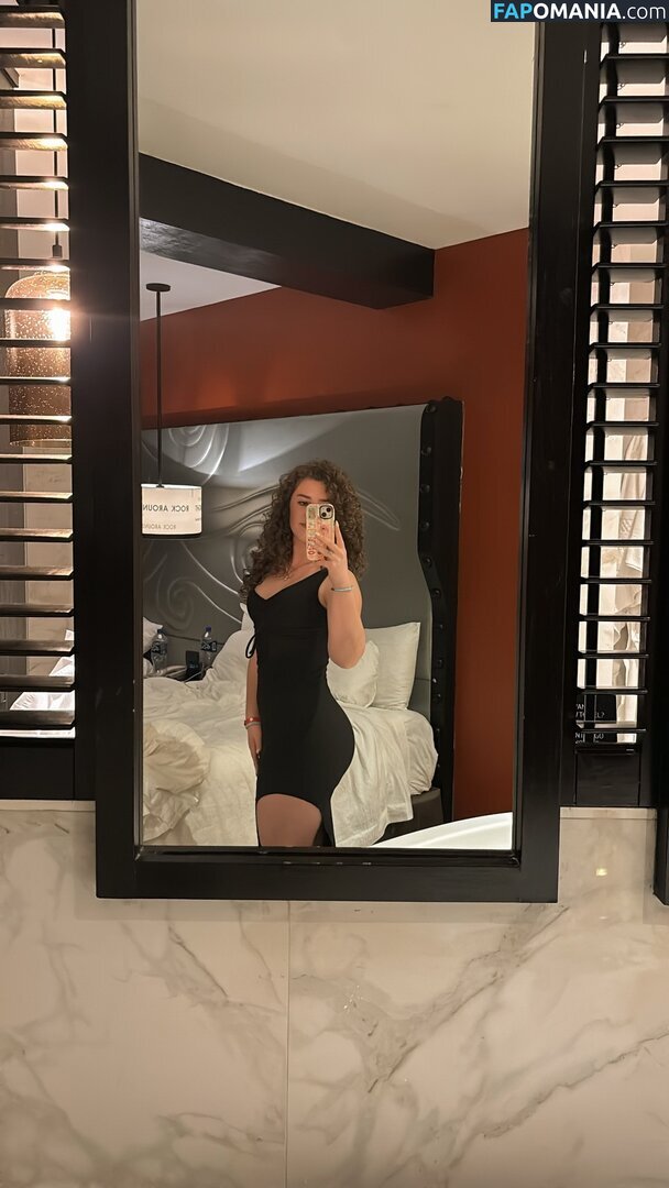 Jacindatravels_ / peachycaro Nude OnlyFans  Leaked Photo #75