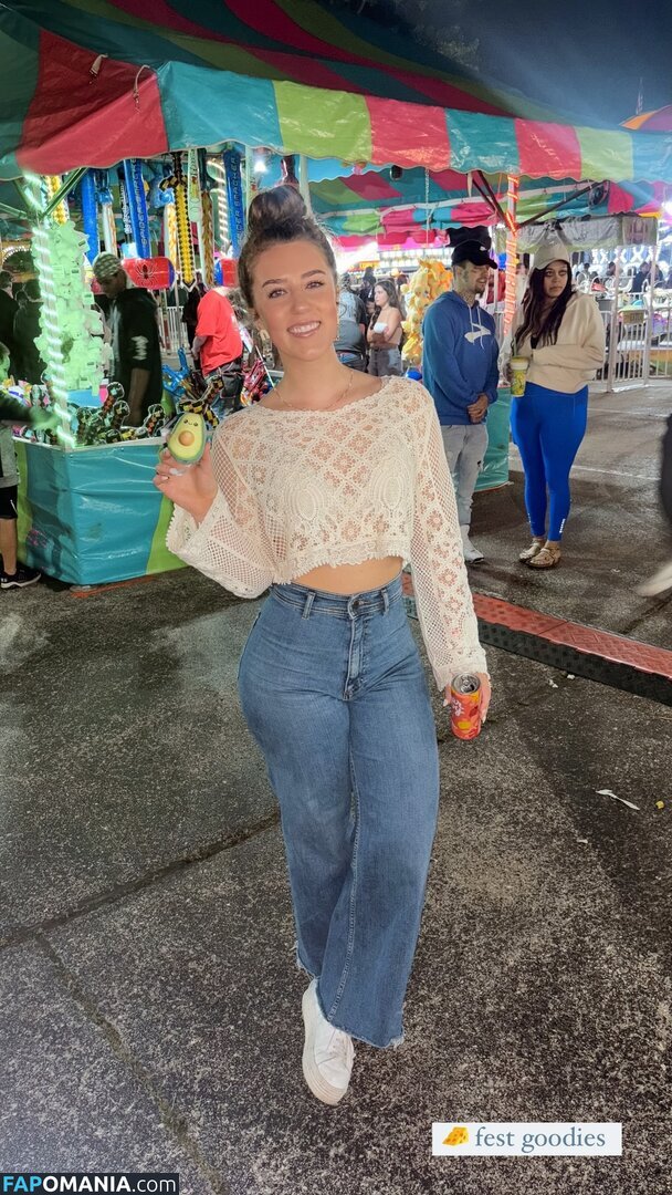 Jacindatravels_ / peachycaro Nude OnlyFans  Leaked Photo #78