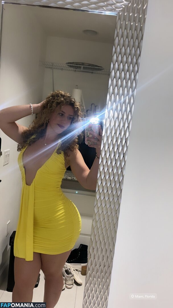 Jacindatravels_ / peachycaro Nude OnlyFans  Leaked Photo #158